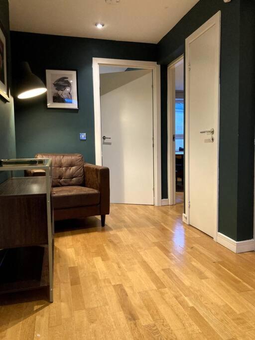 Stylish 2 Bed Accessible Flat Perfect Location Διαμέρισμα Γλασκώβη Εξωτερικό φωτογραφία